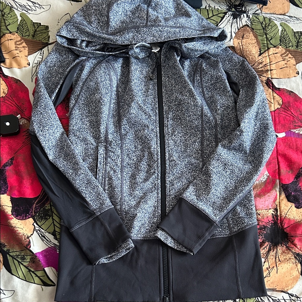 Lululemon Daily Practice Jacket - Picture 4 of 9